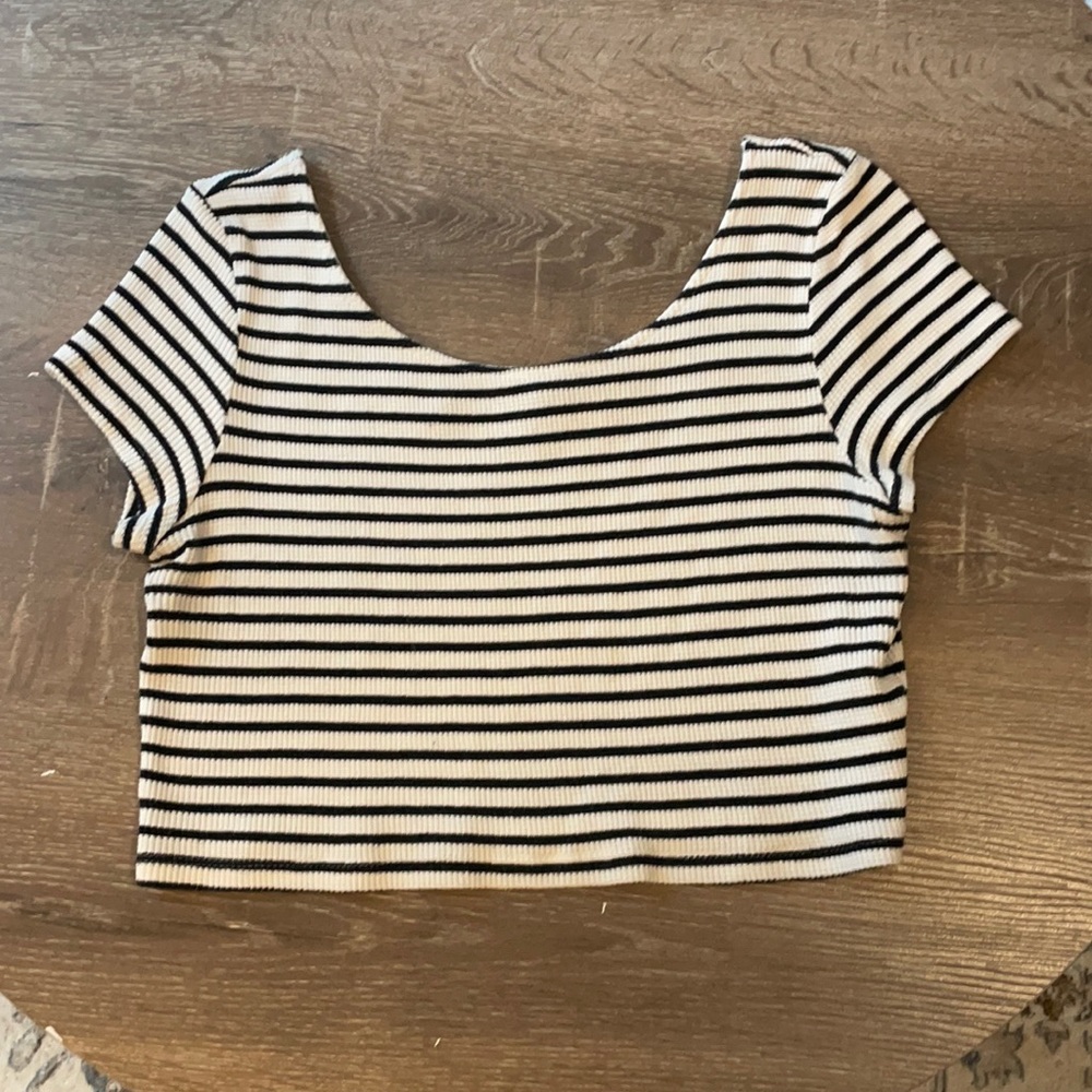 Stripped Crop Top